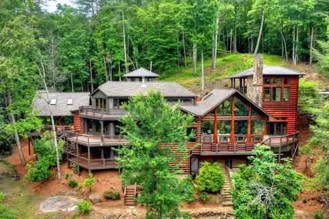 192 Delphi Hills Ln, Mccaysville, GA 30555
