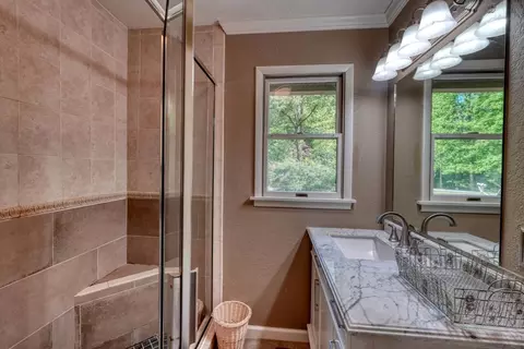 Bath - 874 Deer Hill Rd, Murphy, NC 28906 photo 1 of 4