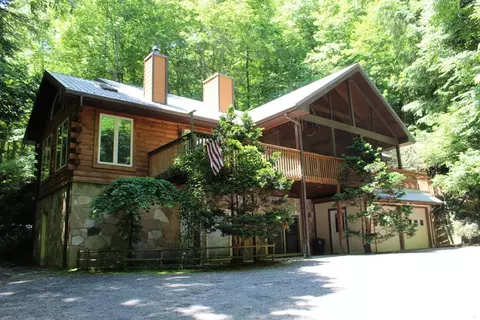 217 Hideaway Cv, Hayesville, NC 28904