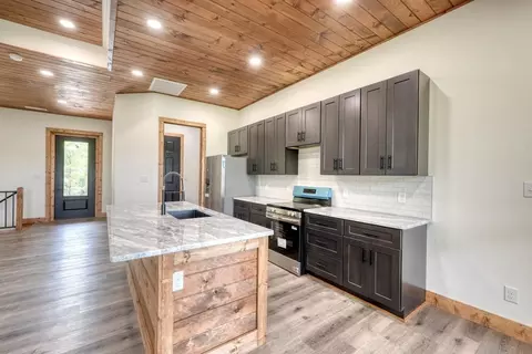 Kitchen - 116 Short Oak Run, Murphy, NC 28906 photo 2 of 6