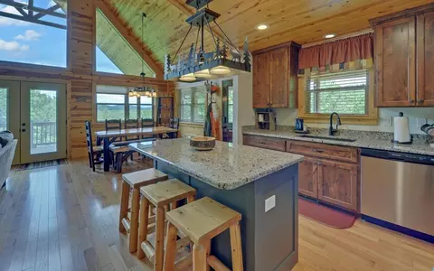 Kitchen - 68 Strutters Trl, Murphy, NC 28906 photo 2 of 3