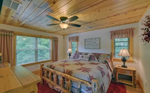Bedroom - 68 Strutters Trl, Murphy, NC 28906 photo 2 of 8