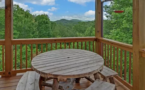 Exterior - 68 Strutters Trl, Murphy, NC 28906 photo 4 of 12