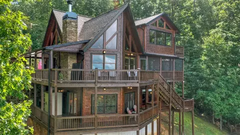 1404 Mountain High Dr, Mineral Bluff, GA 30559