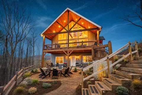 1016 Twisted Oak Rd, Talking Rock, GA 30175