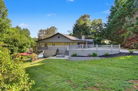 1105 Henson Rd, Hiawassee, GA 30546