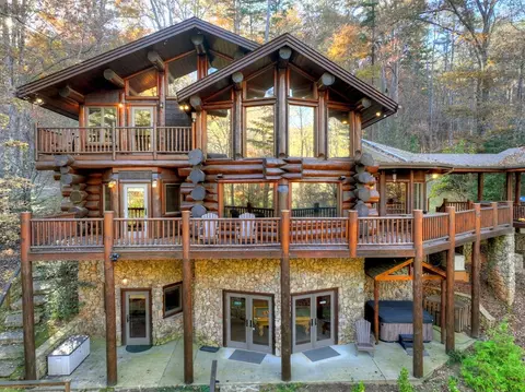 505 River Ridge Rd, Blue Ridge, GA 30513