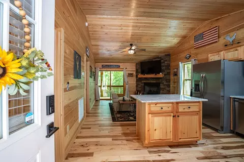 Entry Way - 297 Summitt Ln, Murphy, NC 28906 photo 1 of 1