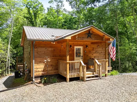 297 Summitt Ln, Murphy, NC 28906