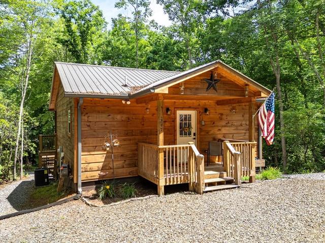 297 Summitt Ln, Murphy, NC 28906