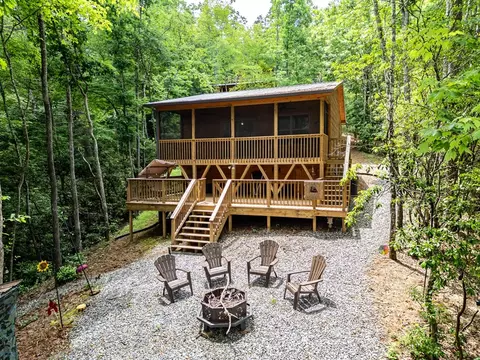 Exterior - 297 Summitt Ln, Murphy, NC 28906 photo 7 of 12