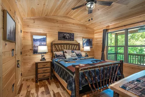Bedroom - 297 Summitt Ln, Murphy, NC 28906 photo 1 of 2