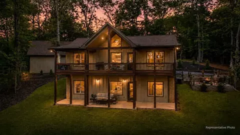 241 Wolf Creek Mountain Rd, Mineral Bluff, GA 30559