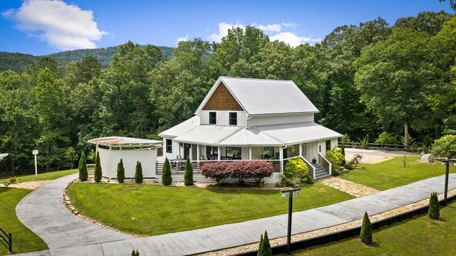 657 Campbell Camp Cir, Blue Ridge, GA 30513