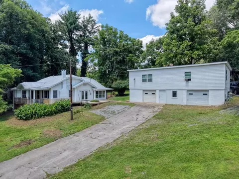 94 Madola Rd, Epworth, GA 30541