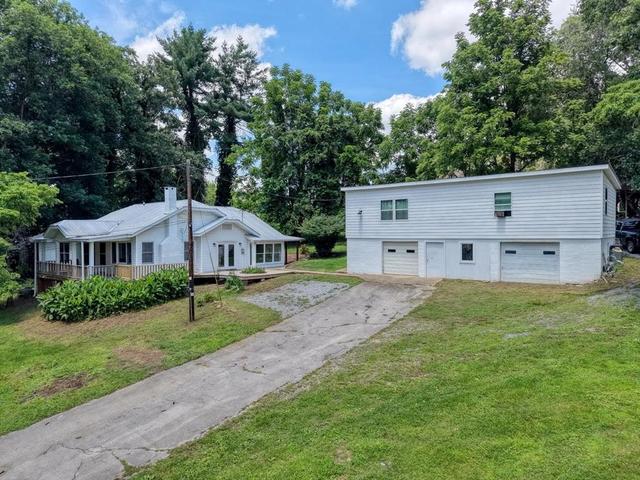 94 Madola Rd, Epworth, GA 30541