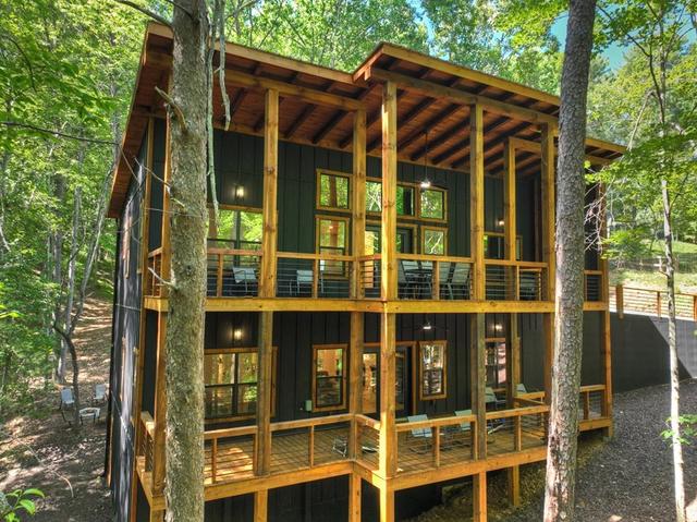85 Duck Cv, Morganton, GA 30560