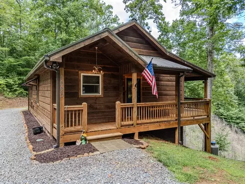 Exterior - 1095 Lonesome Pine Rd, Murphy, NC 28906 photo 9 of 14
