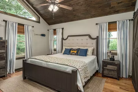 Bedroom - 1095 Lonesome Pine Rd, Murphy, NC 28906 photo 1 of 5