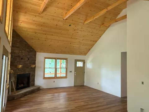 Living - 271 Cloud Les Ln, Murphy, NC 28906 photo 2 of 5