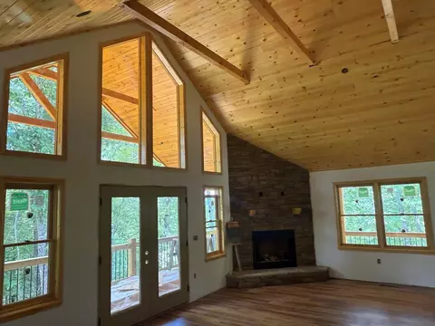 Living - 271 Cloud Les Ln, Murphy, NC 28906 photo 3 of 5