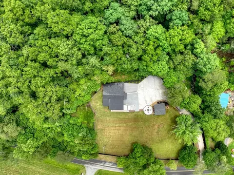 717 Bearden Rd, Blue Ridge, GA 30513