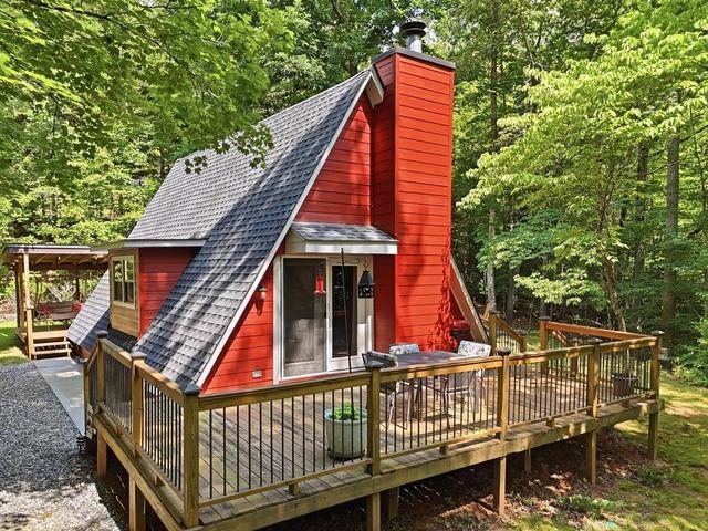 27 Two Cedars Rd, Morganton, GA 30560