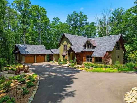 427 Greystone Trce, Ellijay, GA 30536
