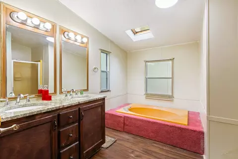 Bath - 168 Goldfield Rd, Murphy, NC 28906 photo 1 of 4