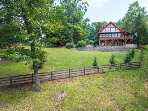 225 Skyland Trl, Murphy, NC 28906 photo 4