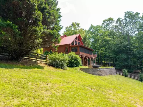 225 Skyland Trl, Murphy, NC 28906 photo 3