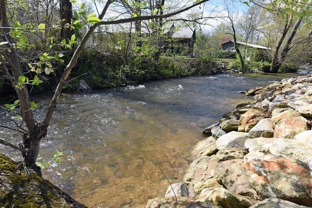 467 Golden Nugget Rd, Blairsville, GA 30512