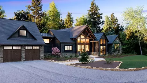 16 Navajo Trail, Mccaysville, GA 30555