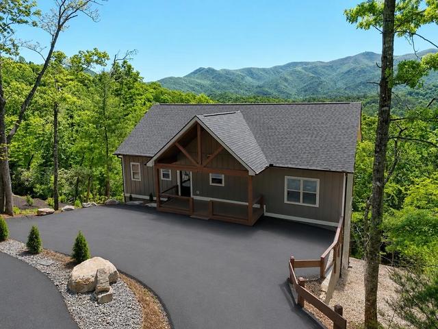 438 Mill Ridge Rd, Hiawassee, GA 30546