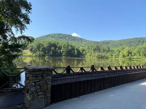 233 Stone Cliff Dr, Ellijay, GA 30560