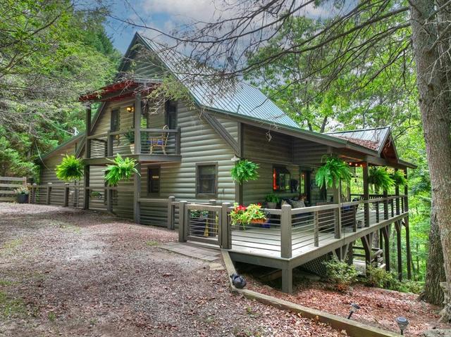 246 Uphill Rd, Blue Ridge, GA 30513