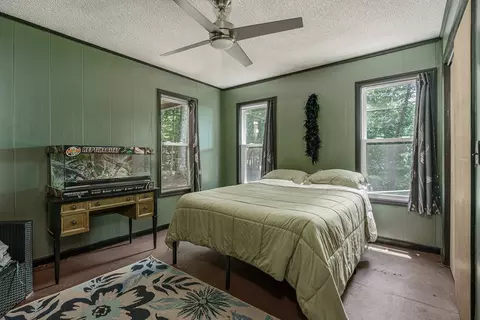 Bedroom - 860 Holly Rd, Murphy, NC 28906 photo 3 of 8