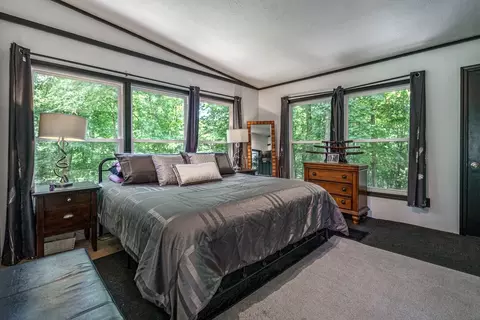 Bedroom - 860 Holly Rd, Murphy, NC 28906 photo 5 of 8