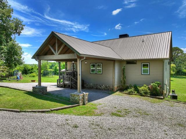 777 Hamby Rd, Blue Ridge, GA 30513