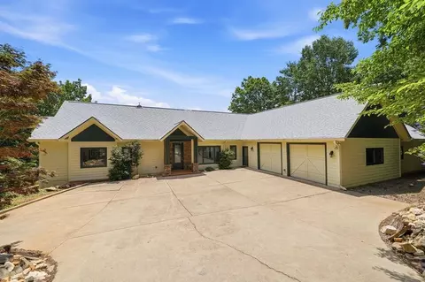 714 Clearview Dr, Talking Rock, GA 30175
