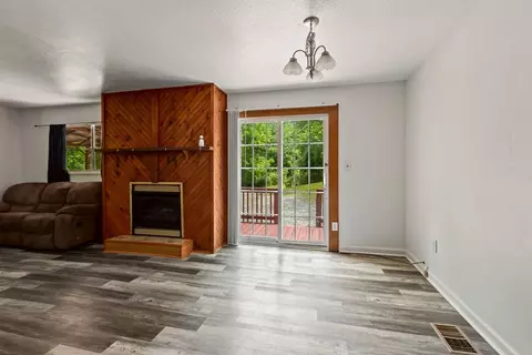 Living - 60 Fleming St, Murphy, NC 28906 photo 8 of 9