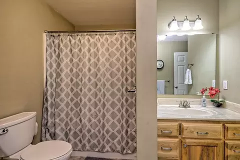 Bath - 55 Rolling Oaks Rd, Murphy, NC 28906 photo 5 of 6