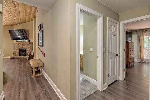 Entry Way - 55 Rolling Oaks Rd, Murphy, NC 28906 photo 1 of 2