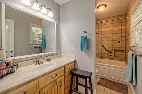 Bath - 55 Rolling Oaks Rd, Murphy, NC 28906 photo 3 of 6