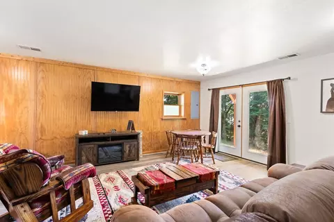 Living - 117 Carson Ln, Murphy, NC 28906 photo 10 of 12