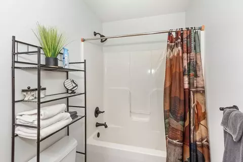 Bath - 117 Carson Ln, Murphy, NC 28906 photo 7 of 8