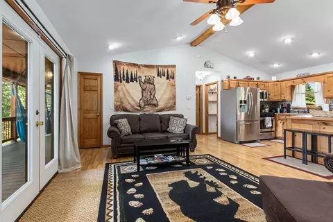 Living - 117 Carson Ln, Murphy, NC 28906 photo 5 of 12