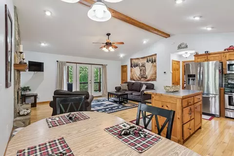 Dining - 117 Carson Ln, Murphy, NC 28906 photo 3 of 4