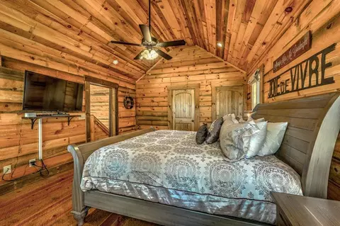 Bedroom - 300 Cloudland Trce, Epworth, GA 30541 photo 7 of 10
