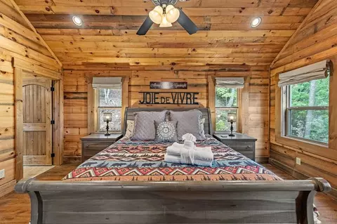 Bedroom - 300 Cloudland Trce, Epworth, GA 30541 photo 4 of 10